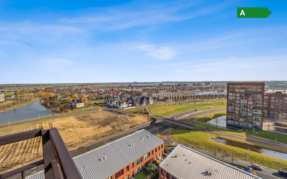 Simon Carmiggelthof 204 <br> <small>2492 JN Den Haag </small>