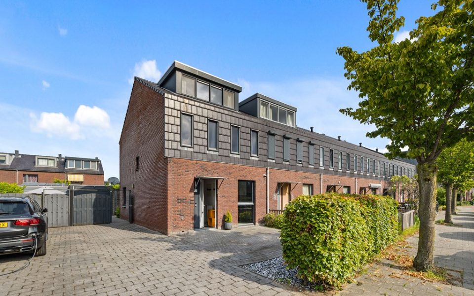 Tom Navislaan 12 <br> <small>2493 BN Den Haag </small>