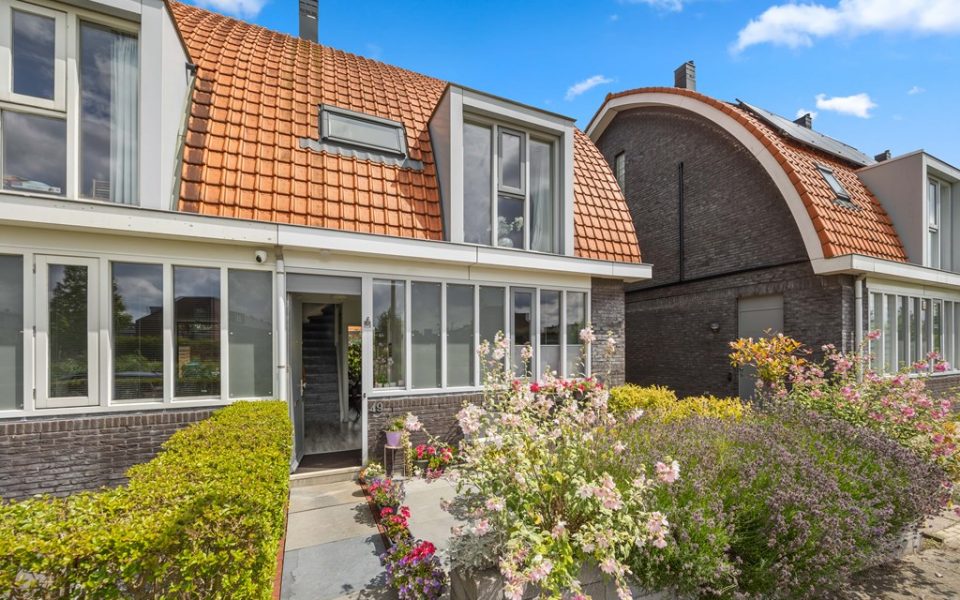 Van der Stoklaan 49 <br> <small>2493 BX Den Haag </small>