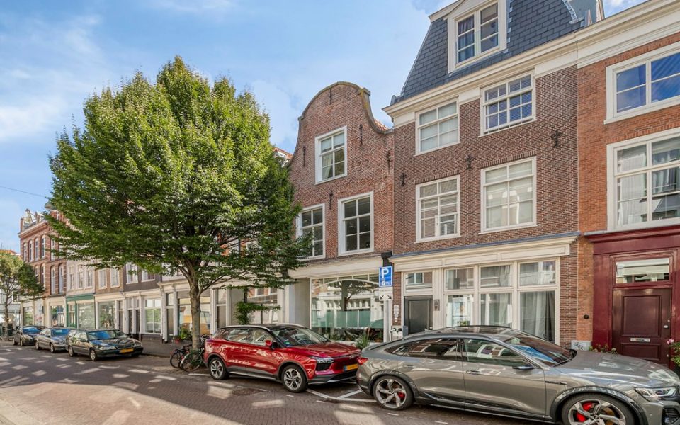 Herderinnestraat 14-A <br> <small>2512 EA Den Haag </small>