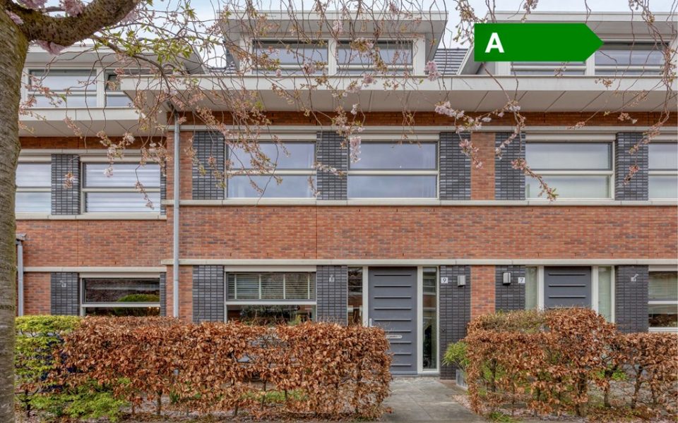 Hoofpolderstraat 9 <br> <small>2493 XD Den Haag </small>